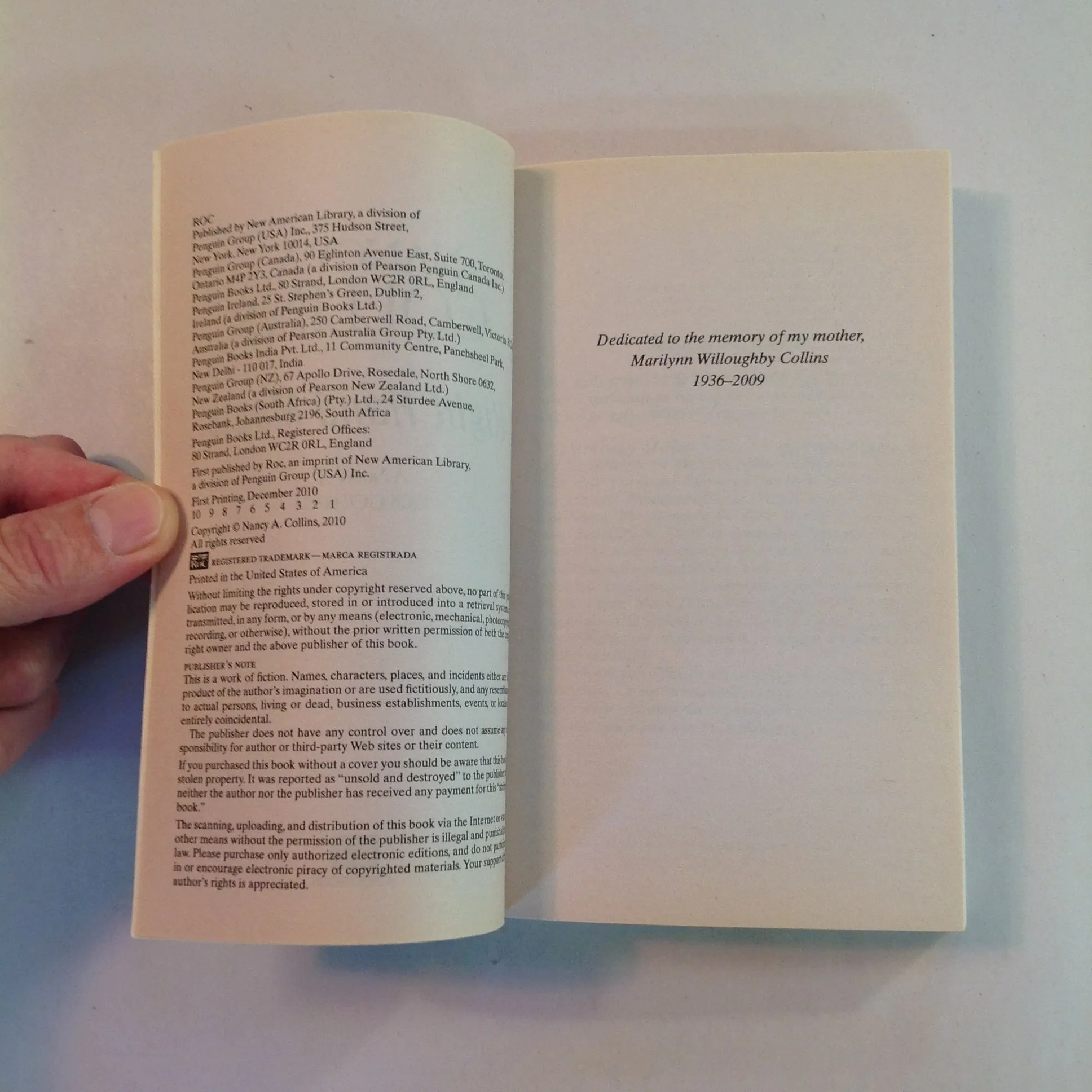 2010 Mass Market Paperback Right Hand Magic: A Novel of Golgotham  Nancy A. Collins First Edition