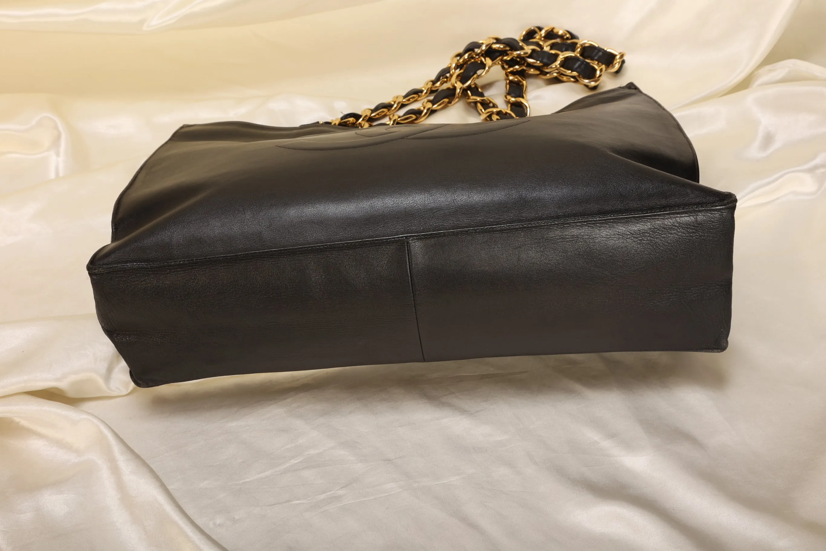 Chanel Lambskin Chunky Chain Timeless Tote