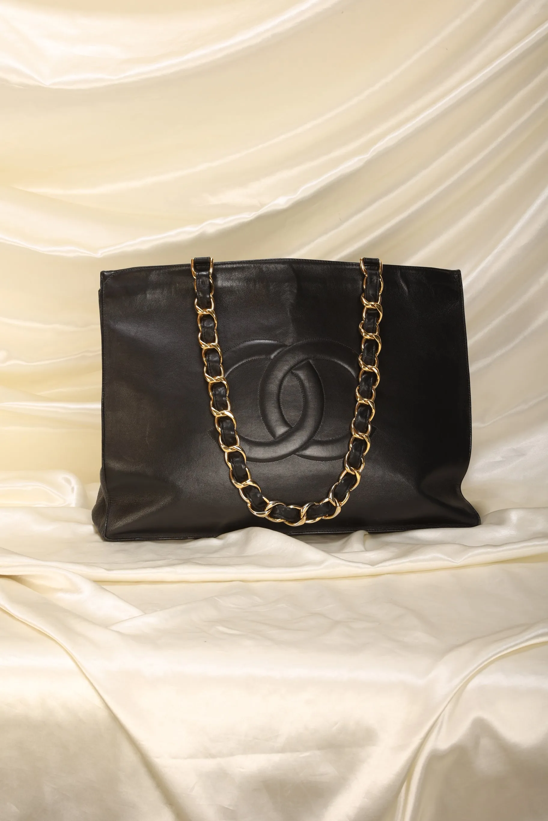 Chanel Lambskin Chunky Chain Timeless Tote