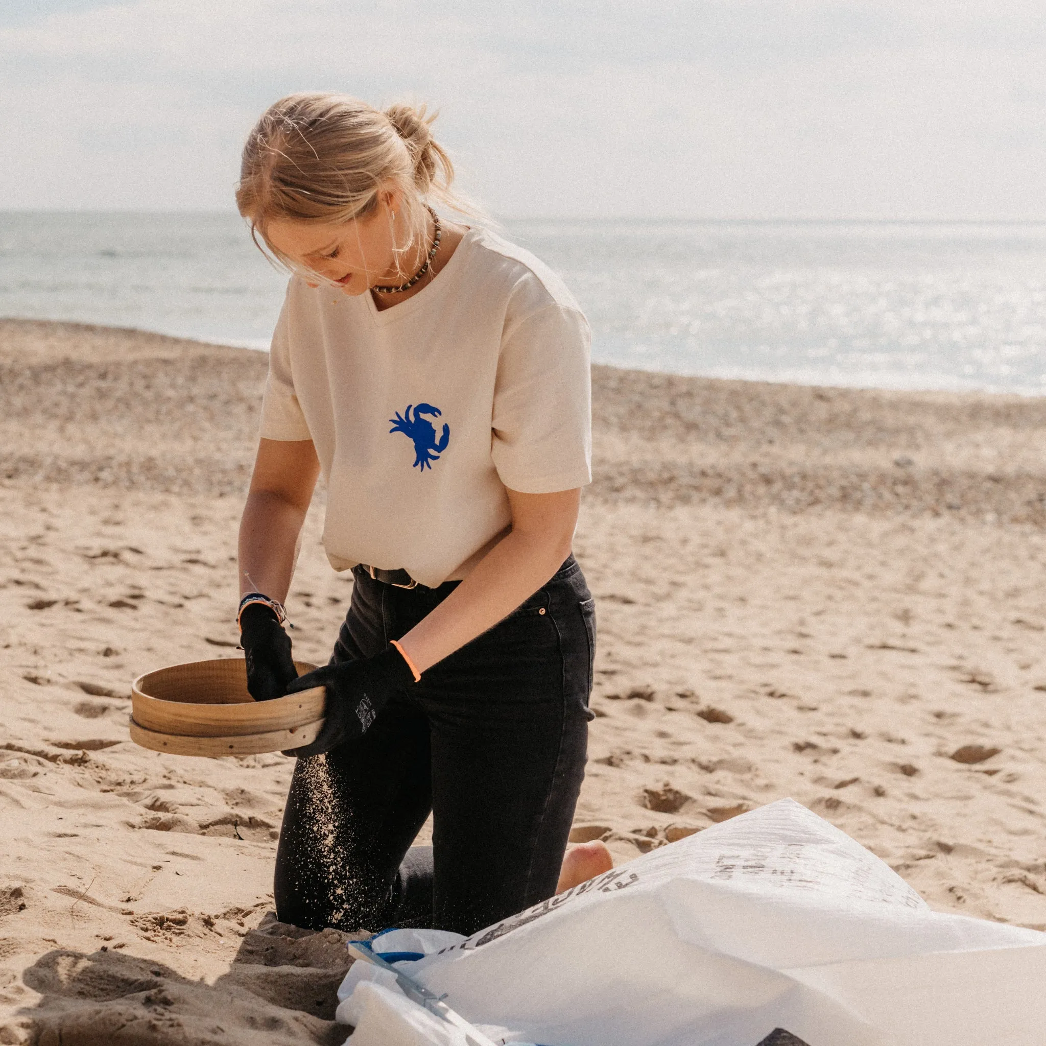 Know your Locals Sustainable T-Shirt - Surfers Against Sewage