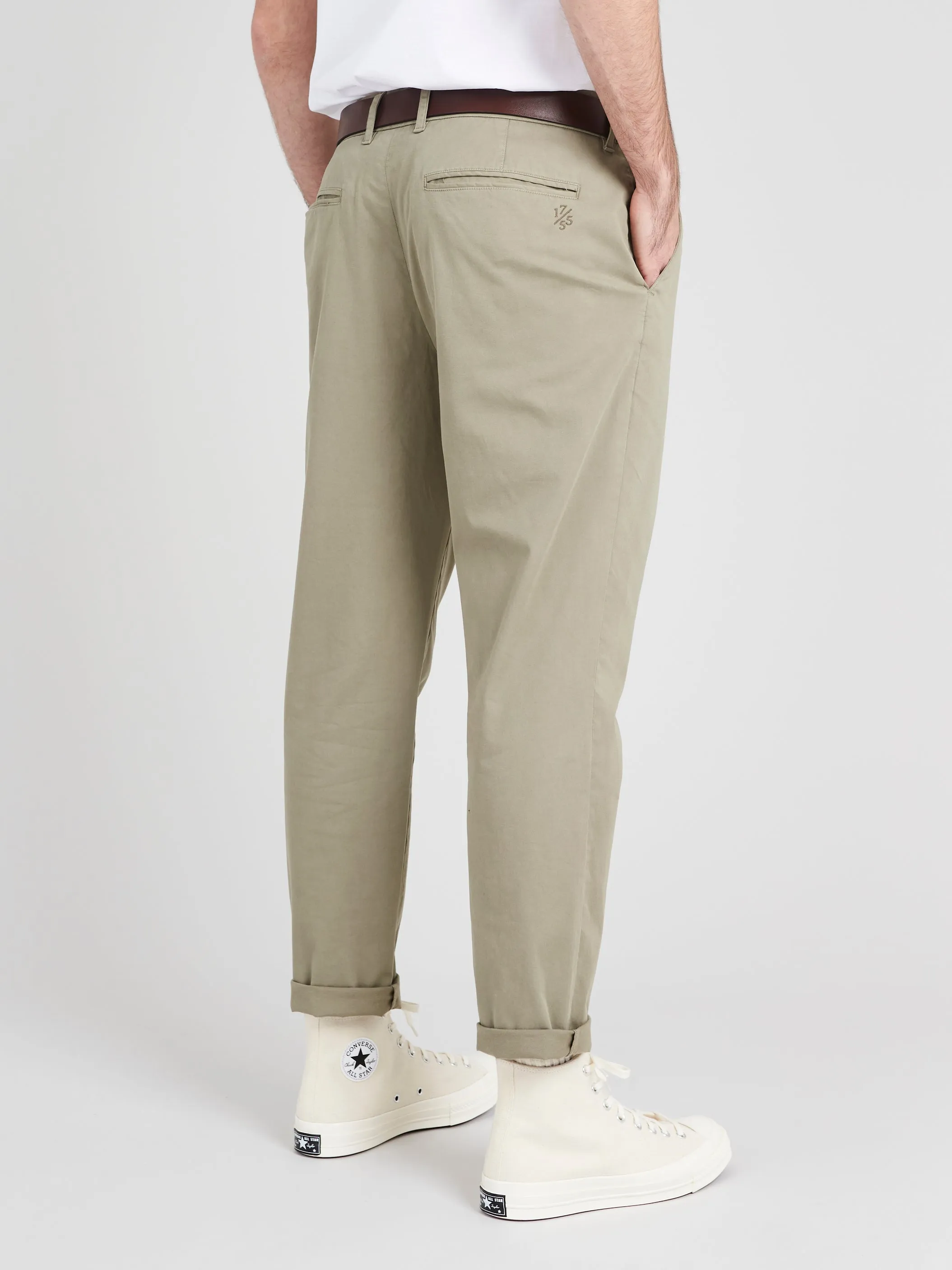 Relaxed pleat front chino trouser