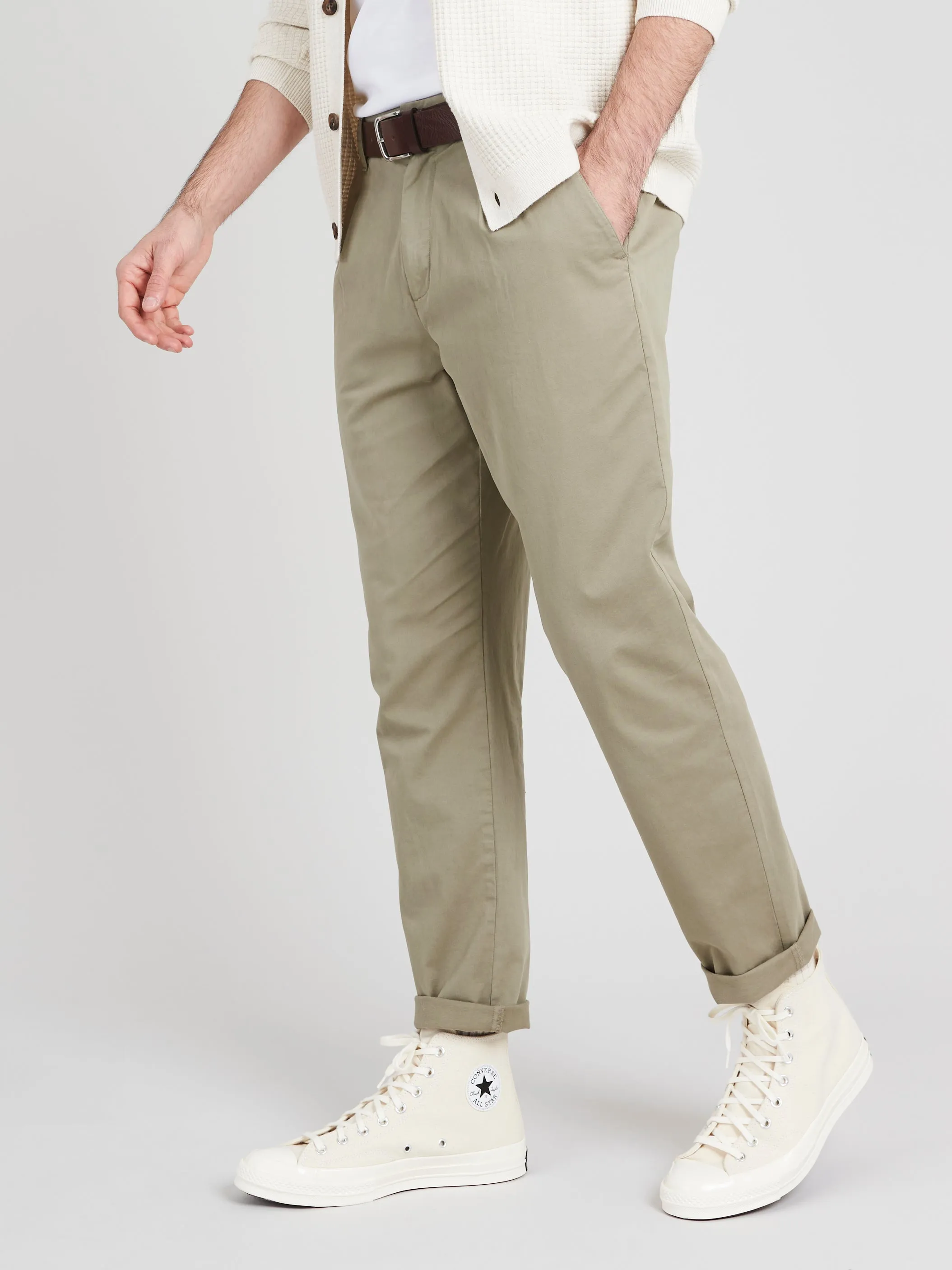 Relaxed pleat front chino trouser