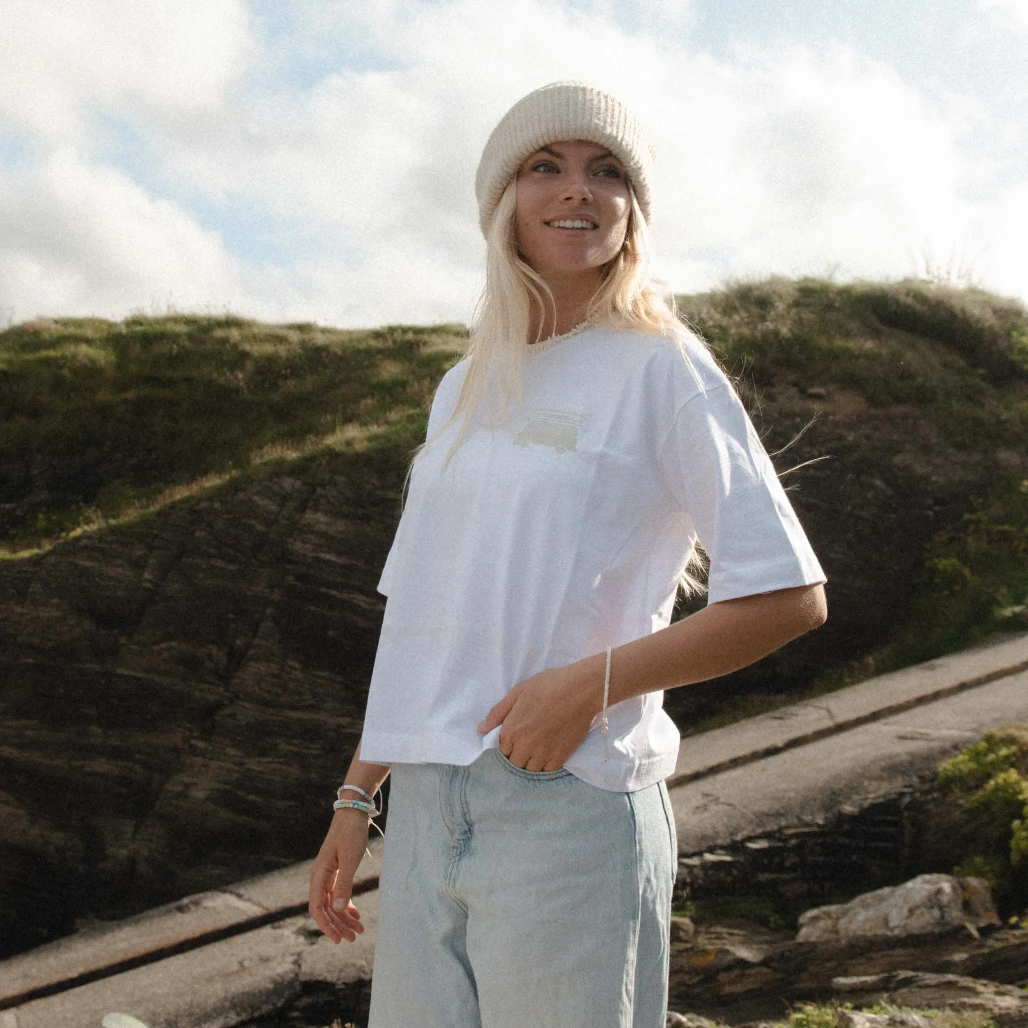 Travel Free Cropped Oversized T-Shirt