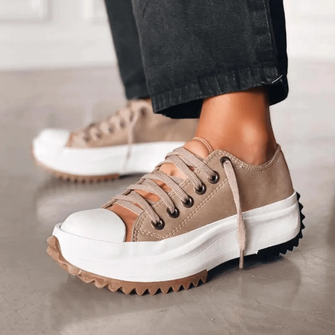 Women's Chunky Platform Sneakers: Casual & Trendy Design